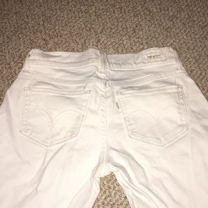 White Levi skinny jeans